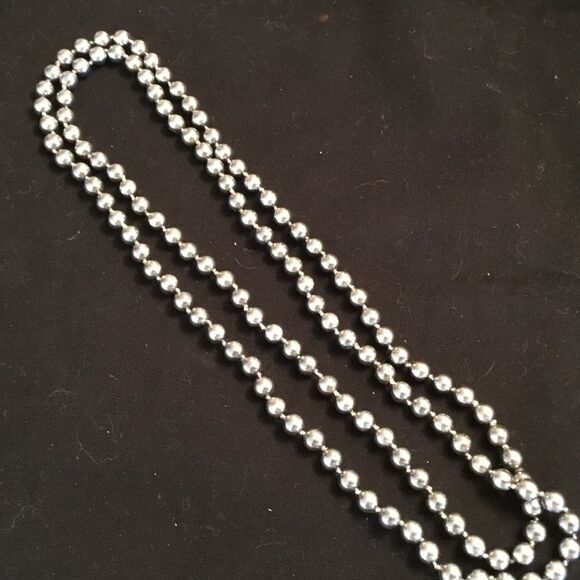Faux Platinum Grey Pearl Necklace - Picture 3 of 6